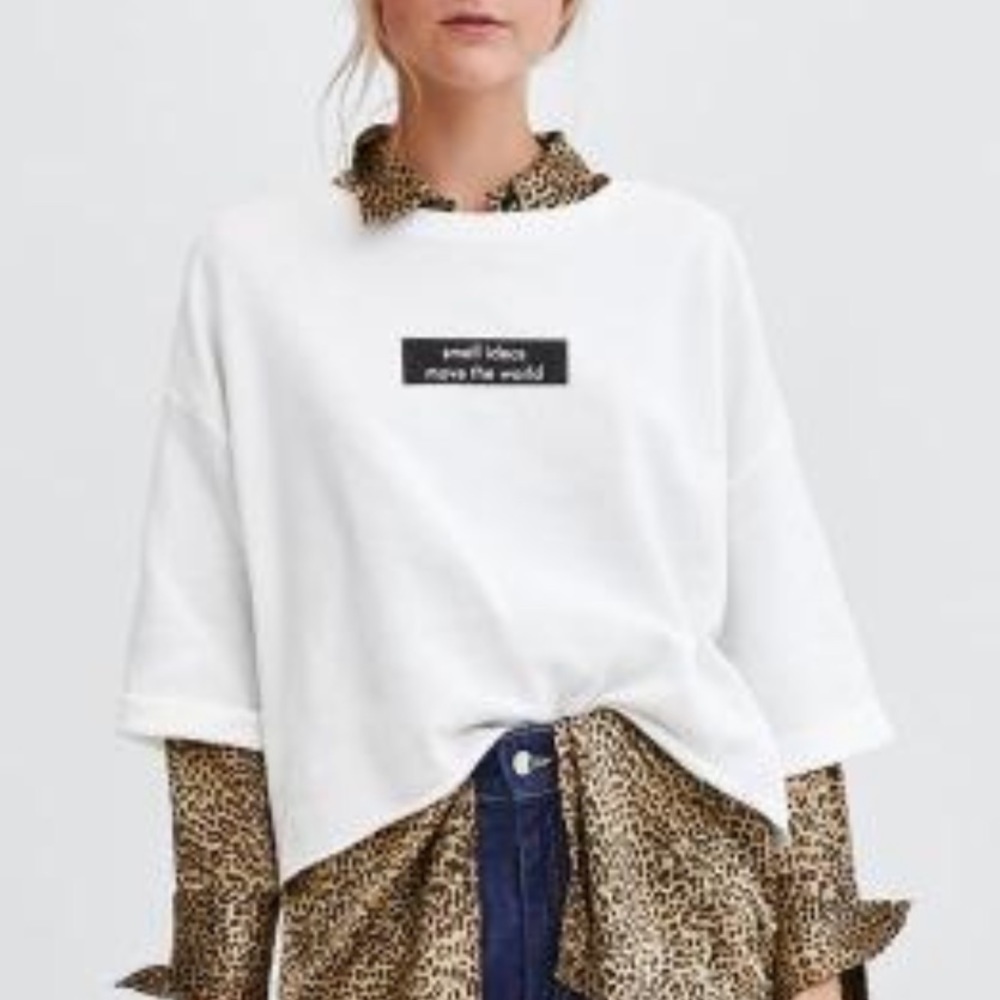 Zara Cropped Graphic White Shirt